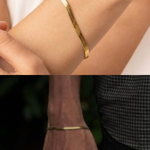 (1 পিস) একটা – High Quality Snake Bracelet for Man/Women (Gold)